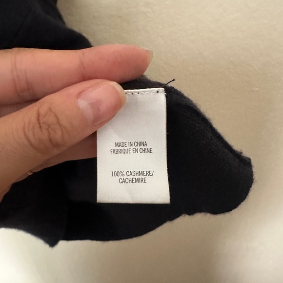 Theory Cerena 100% Cashmere Navy Sweater Vest - Picture 8 of 11